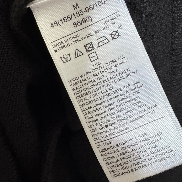BANANA REPUBLIC (NWT) Wool Blend 1/2 Zip Sweater BR Sport Black Pullover Medium - Picture 5 of 6